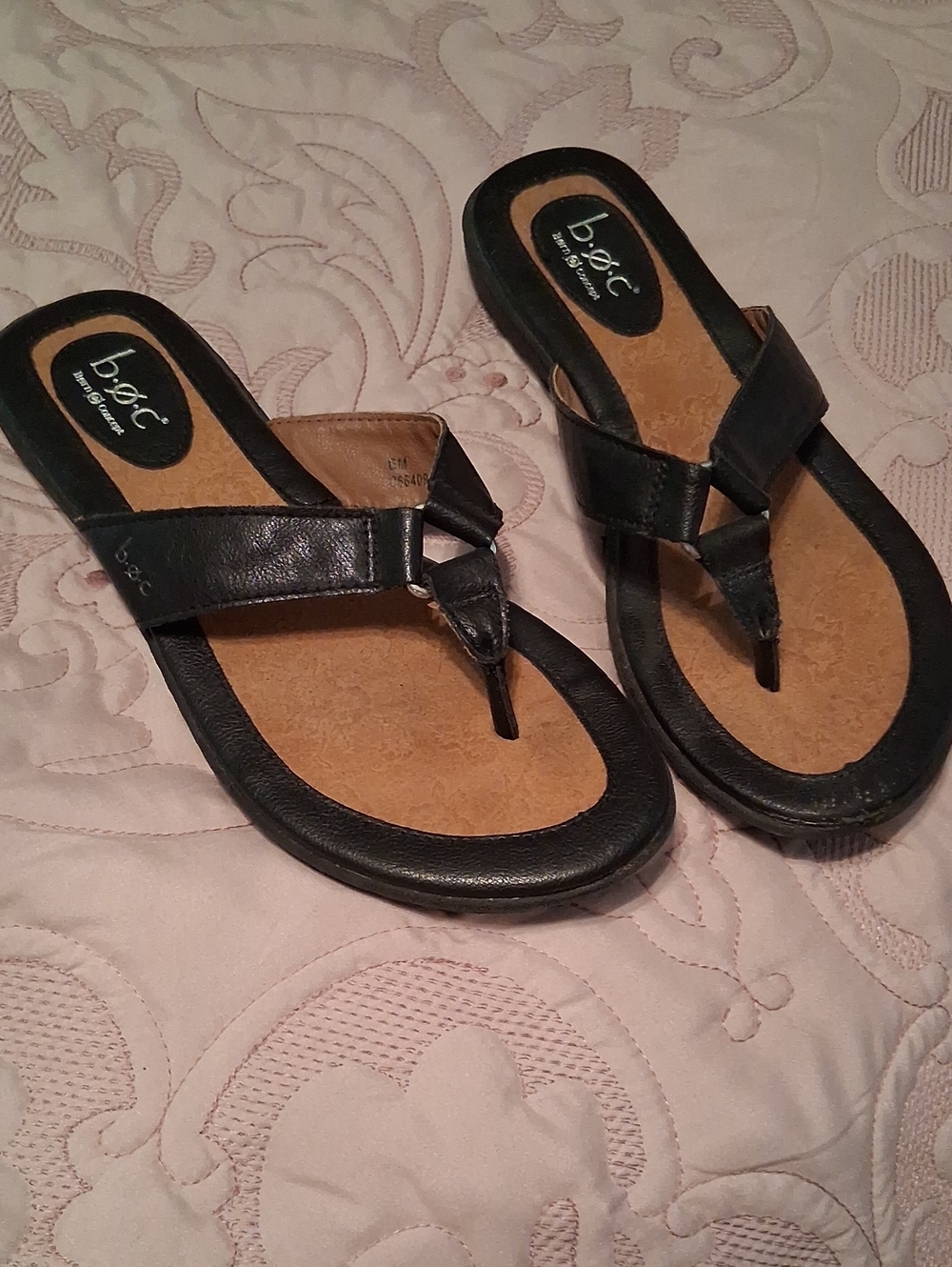 b.o.c. Black Leather Thong Sandals with Tan Footbed